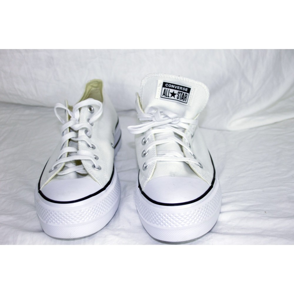Women's Chuck Taylor All Star Lift Platform Sneaker size 10